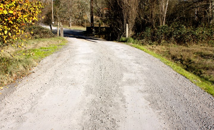 Unpaved drive to Iron Horse Vineyards